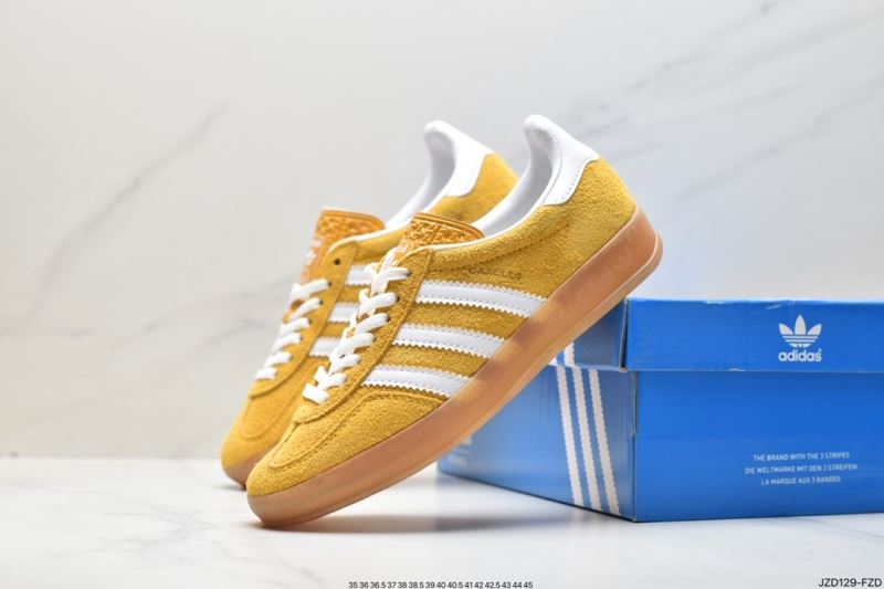 Adidas Sneakers